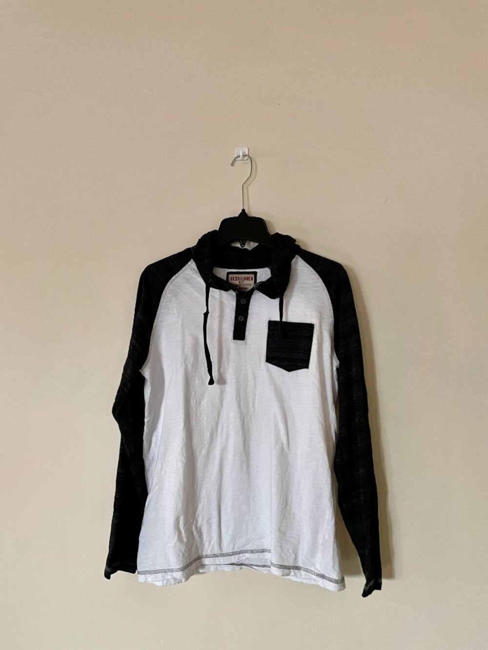 Hudson & Barrow Grey and white lightweight henley with hoodie